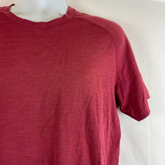 Lululemon Metal Vent Tech Shirt Men's L Muted Red Short Sleeve - Picture 3 of 10